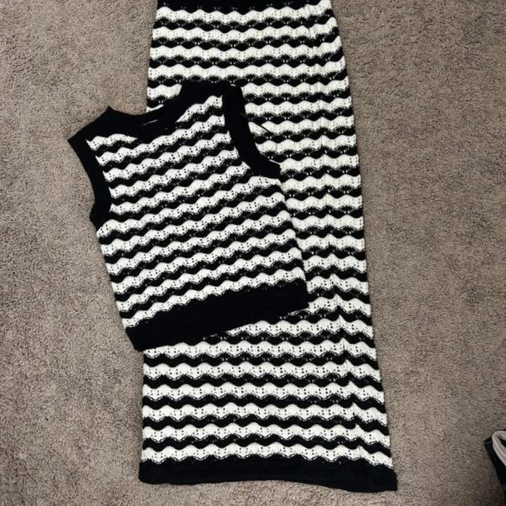Black and White Chevron Knit Skirt Set